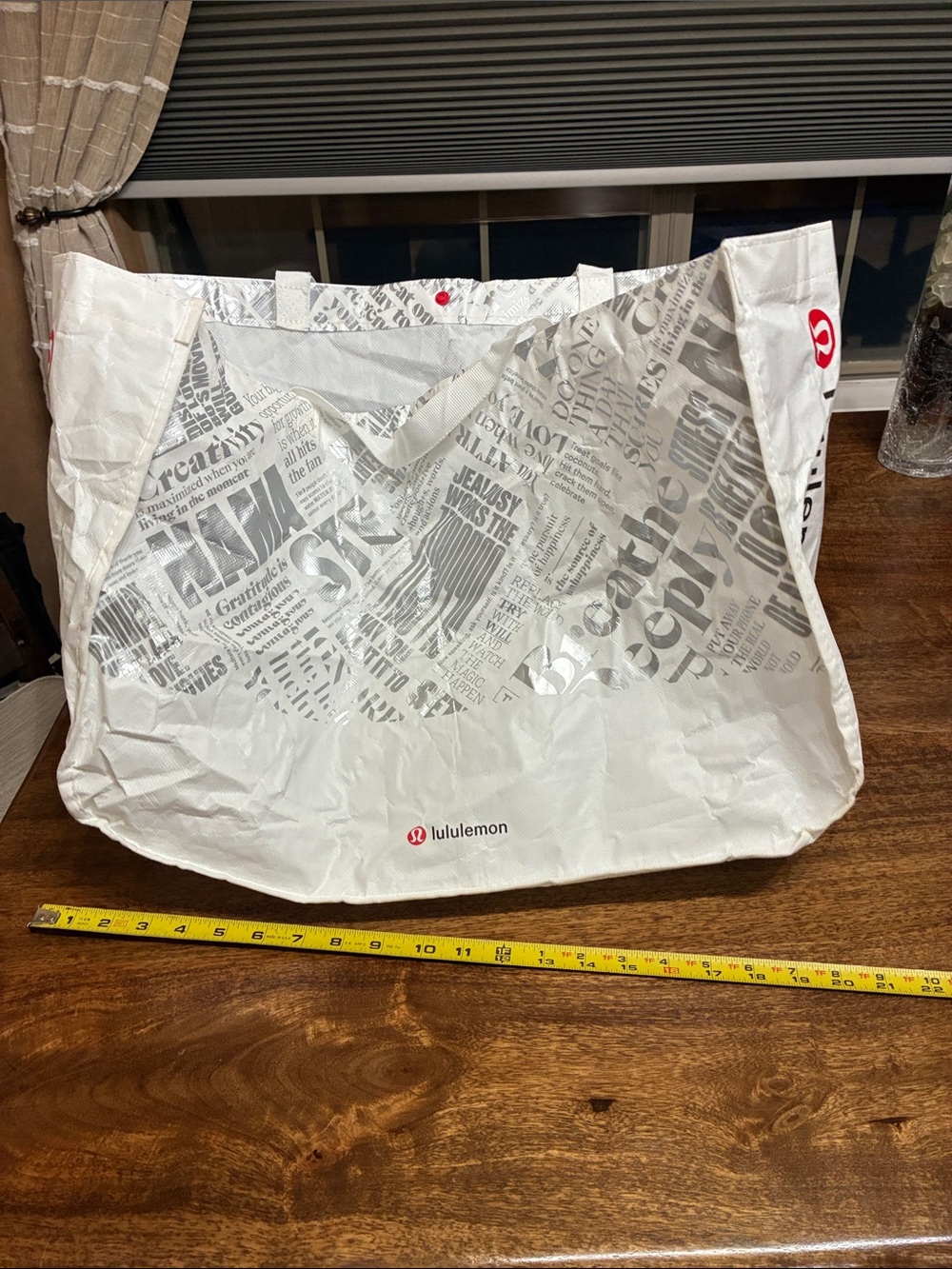 lululemon White Graphic Reusable Tote ….FREE see detailed description